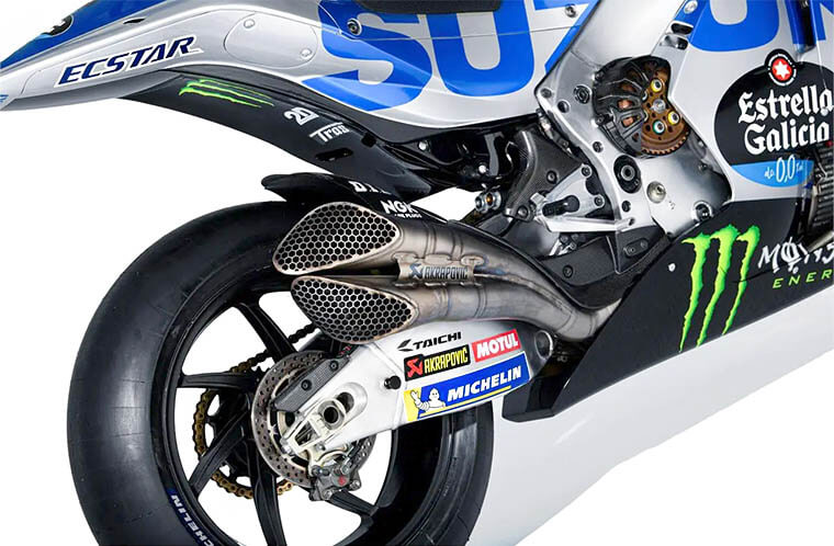 Vista del escape Akrapovic para la Suzuki MotoGP de 2022